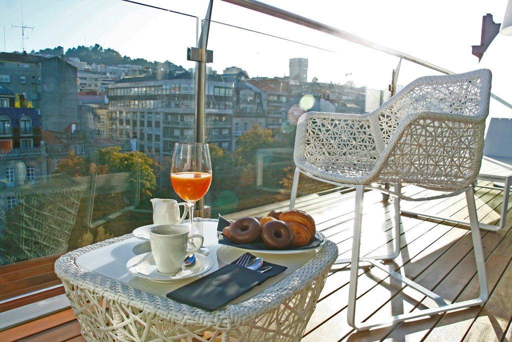 โรงแรมกรัน นาการิ บูติคแอนด์สปา วิโก ภายนอก รูปภาพ A typical balcony in Vienna