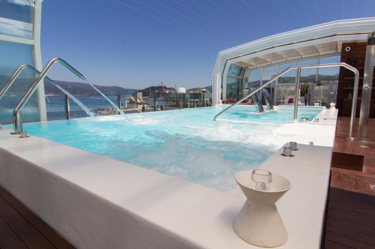 โรงแรมกรัน นาการิ บูติคแอนด์สปา วิโก ภายนอก รูปภาพ The rooftop pool