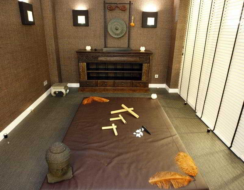 โรงแรมกรัน นาการิ บูติคแอนด์สปา วิโก ภายนอก รูปภาพ A room for the practice of shiatsu