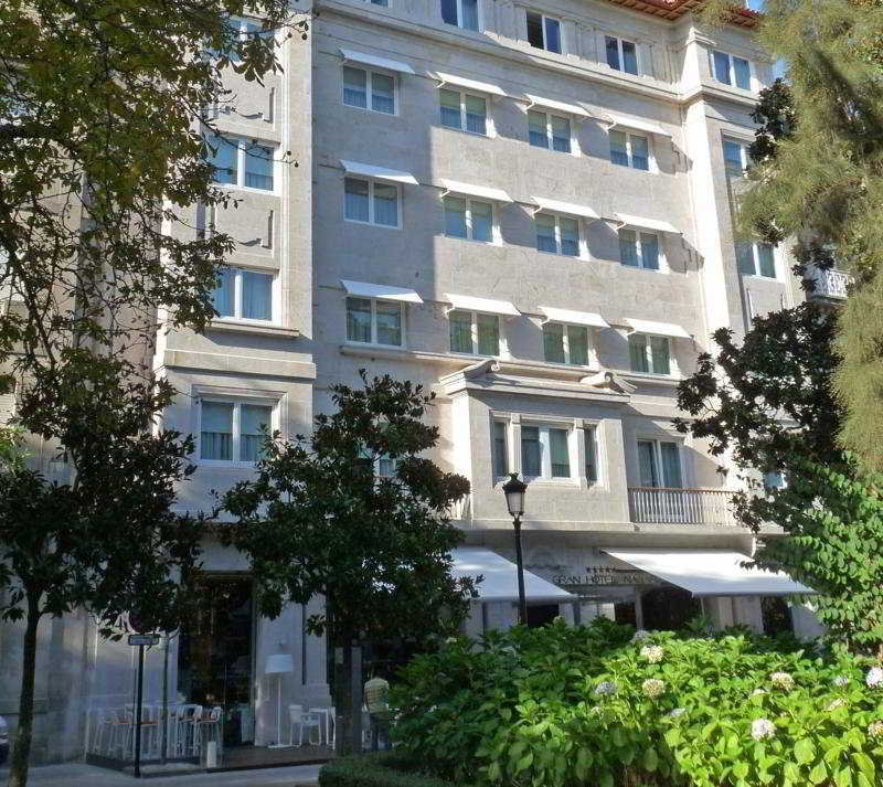 โรงแรมกรัน นาการิ บูติคแอนด์สปา วิโก ภายนอก รูปภาพ The building of the Academy of Athens